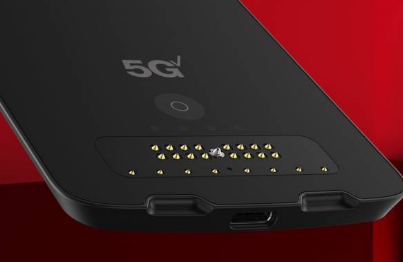 “摩托罗拉Z2Force现在与5G Moto Mod兼容