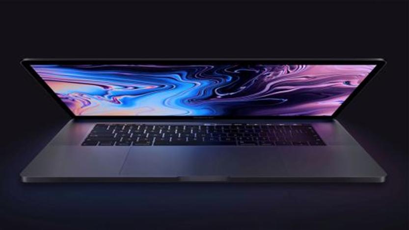 苹果公司可能会在今年晚些时候推出一款14英寸的MacBook Pro