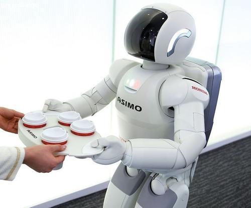 截肢者使用的智能假手将用户和机器人控制融为一体