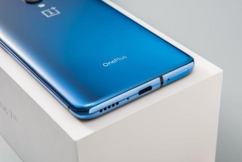 “5G资讯：泄漏的OnePlus 8 Pro印刷机渲染图显示群青蓝色