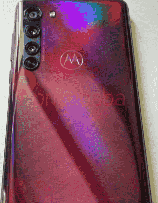 泄露的Motorola Edge 5G照片证实了相机的规格设计