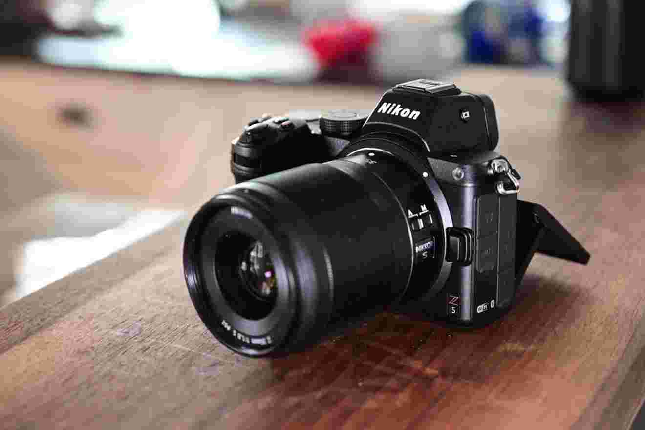 “尼康Z5是入门级全画幅无反光镜相机
