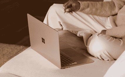 Surface Laptop 4在外观设计上较上一代差别不大