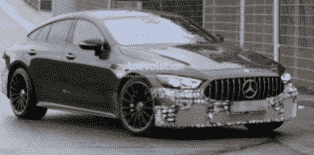 800马力以上的Mercedes-AMG GT 73插电式混合动力车准备突袭
