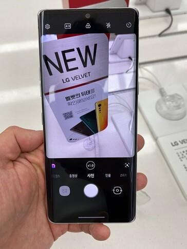 LG Velvet作为动手演示图像出现在韩国