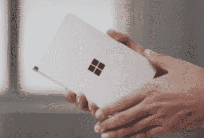 科技推荐：圣诞老人可以使用微软SurfaceDuo来帮助他的清单