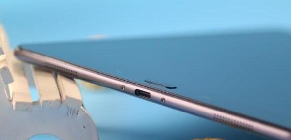 “科技推荐：评测华硕ZenPad3S10怎么样以及iPad4怎么升级iOS10正式版