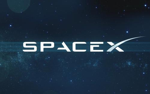 “SpaceX发射了最新一批互联网卫星其中包括一颗带面罩的卫星
