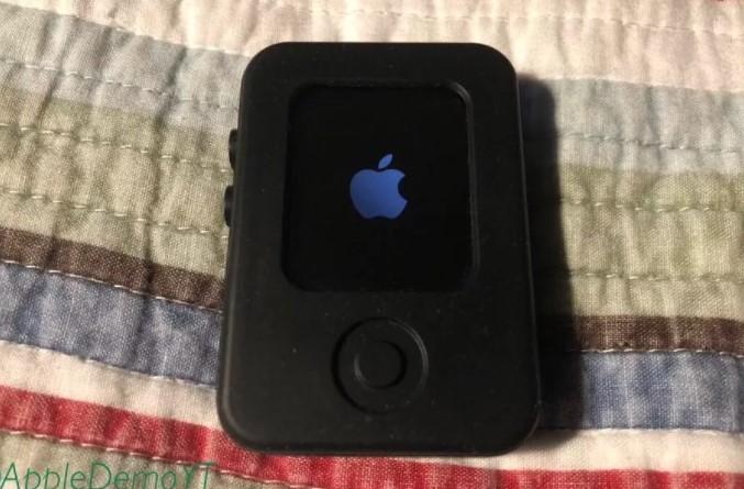 “这款疑似Apple Watch的原型被伪装成微型iPod