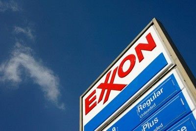 “埃克森美孚在2020年3月11日将成品油零售价下调0.03美元