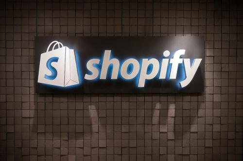 “Shopify报告由于税收规定第三季度收益未能实现